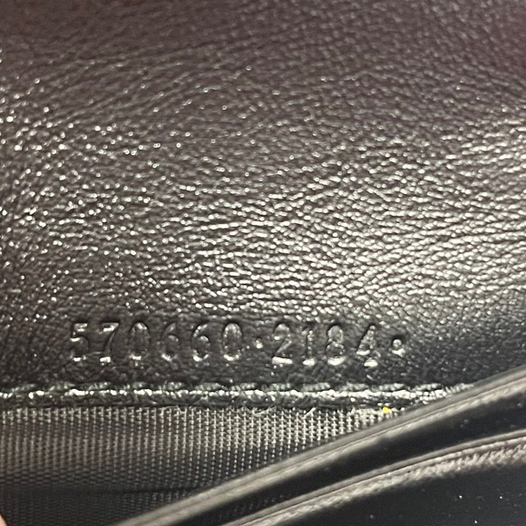 GUCCI Calfskin Diagonal Striped Zumi Chain Wallet - Black Beige - Preloved - Picture 14 of 15